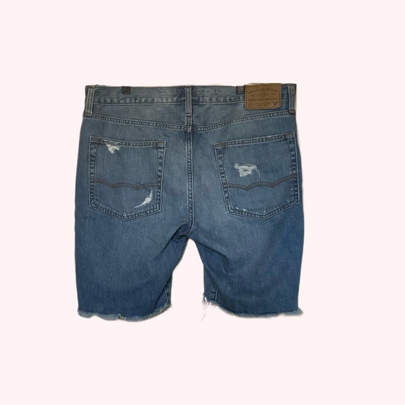 AMERICAN EAGLE OUTFITTERS WOMENS Distressed Slim Straight Jean Shorts - Picture 3 of 9